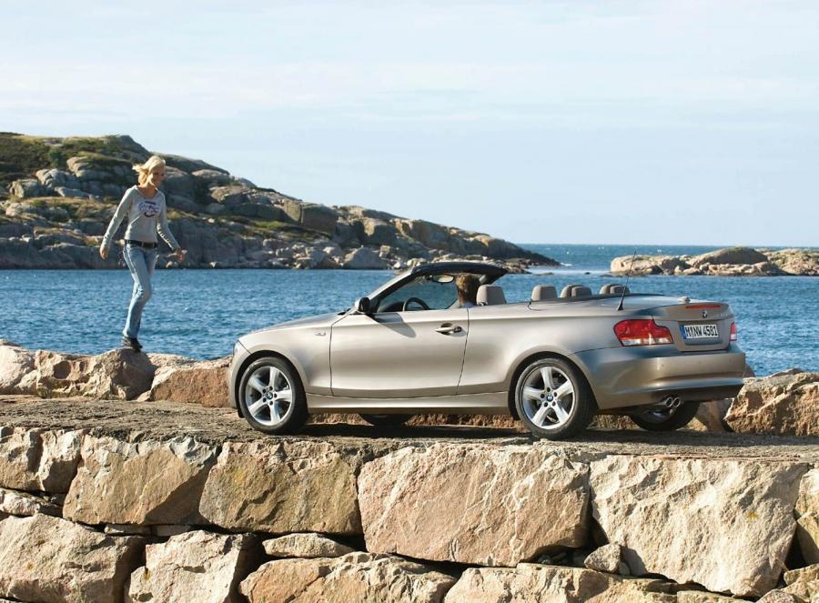  BMW 1-Series Convertible 2008 года  (фото 44 из 52)